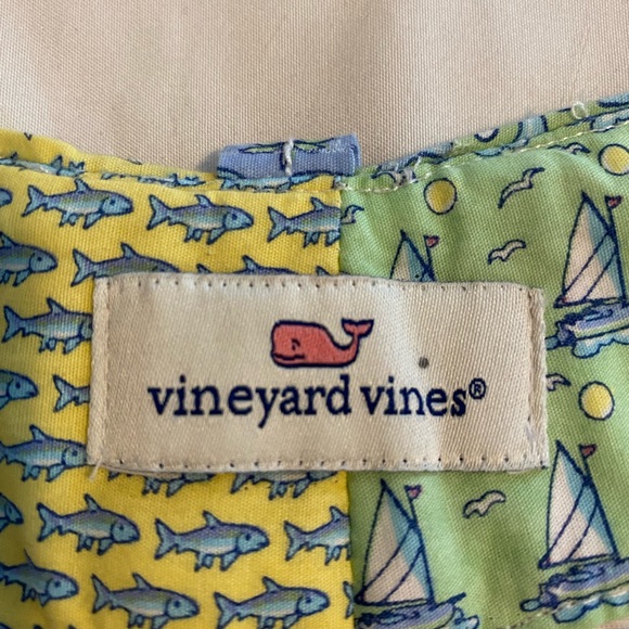 Vineyard Vines patchwork shorts - Picture 3 of 3